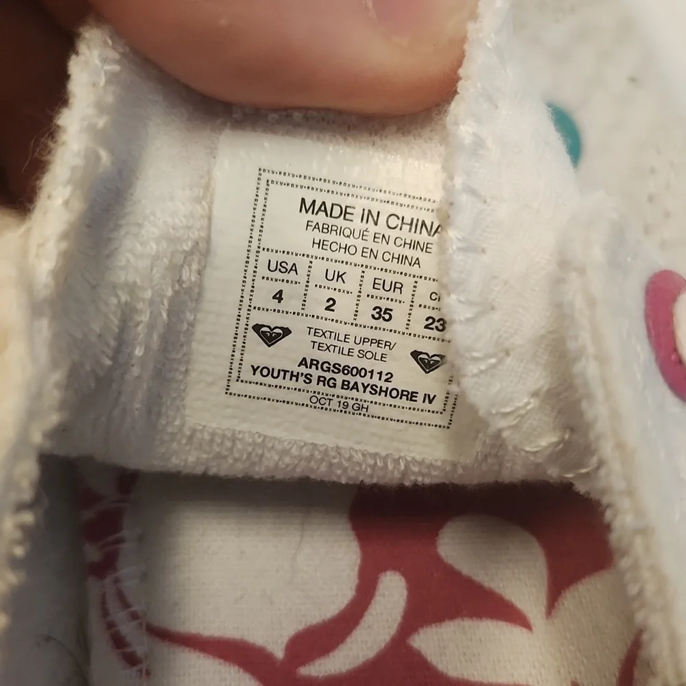 Roxy Shoes Size 4 Has Spots